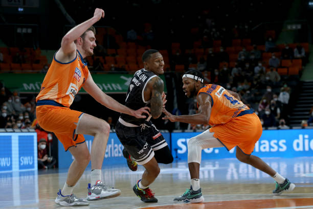 然吸引了各 然吸引了各