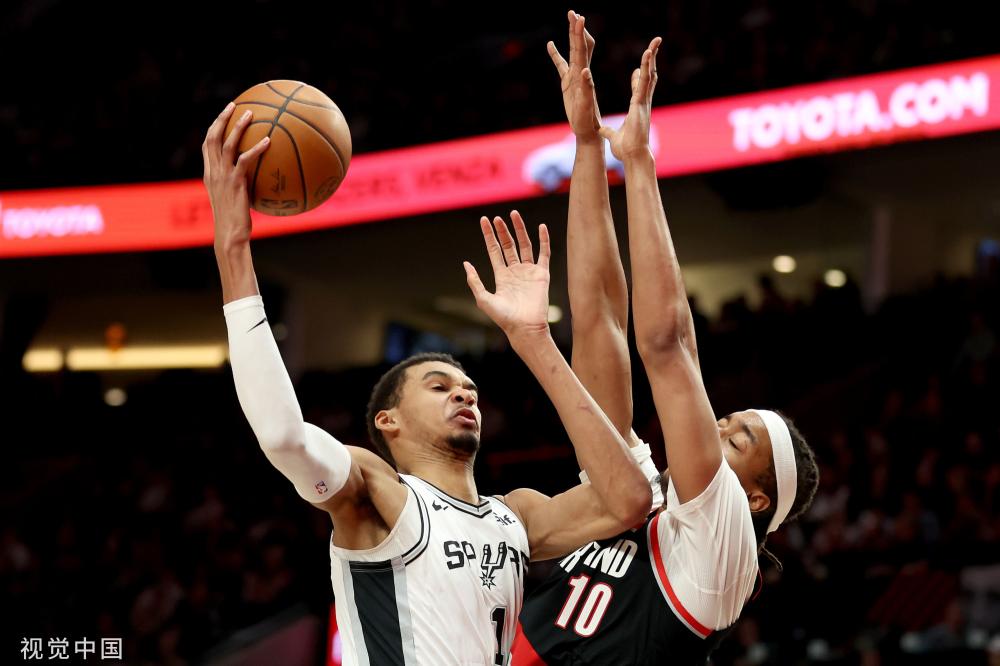 两地运动队 两地运动队